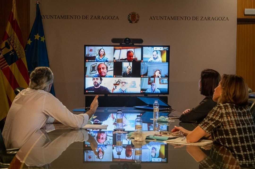 Zaragoza  Ayuntamiento, Cámara Y Asociaciones De Hostelería Hacen Un